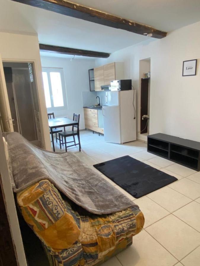 Petit Appartement Calme En Plein Centre Du Village De Ribiers Esterno foto